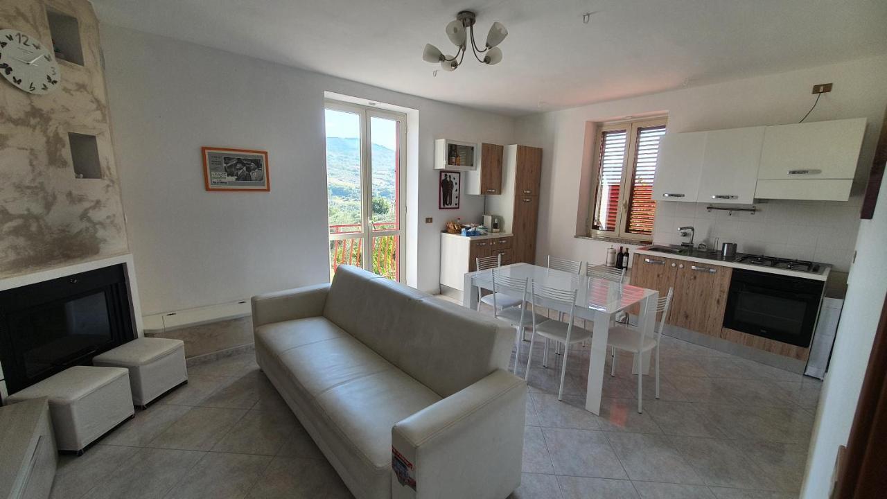 Ferienwohnung Nonno Atti Castel San Lorenzo Exterior foto